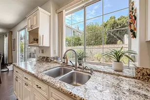 2710 Titania Pl, Simi Valley, CA 93063 - Photo 17