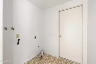303 Venus St, Thousand Oaks, CA 91360 - Photo 17