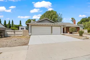 303 Venus St, Thousand Oaks, CA 91360 - Photo 3
