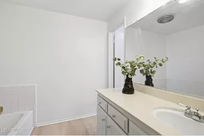 10650 Holman Avenue #202, Los Angeles, CA 90024 - Photo 17