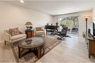 16150 Village 16 Drive, Camarillo, CA 93012 - Photo 7