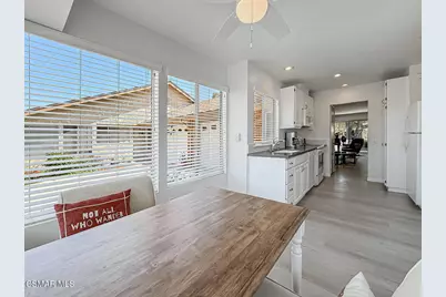 16150 Village 16 Drive, Camarillo, CA 93012 - Photo 15