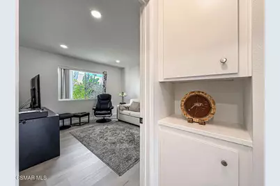 16150 Village 16 Drive, Camarillo, CA 93012 - Photo 17