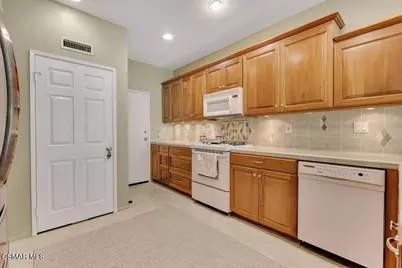 4189 Mountainpark Court, Moorpark, CA 93021 - Photo 11