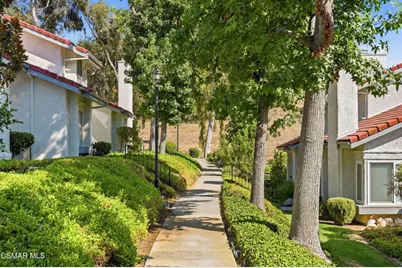 974 Quarterhorse Lane, Oak Park, CA 91377 - Photo 31