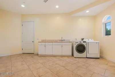 798 S Ventura Street, Fillmore, CA 93015 - Photo 29