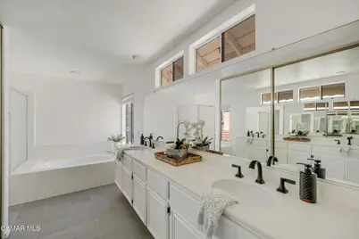 12154 Cherry Grove Street, Moorpark, CA 93021 - Photo 27