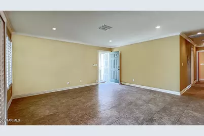 6501 Vanalden Avenue #6, Reseda, CA 91335 - Photo 5