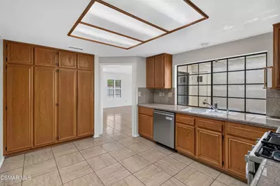 704 Wind Willow Way, Simi Valley, CA 93065 - Photo 23
