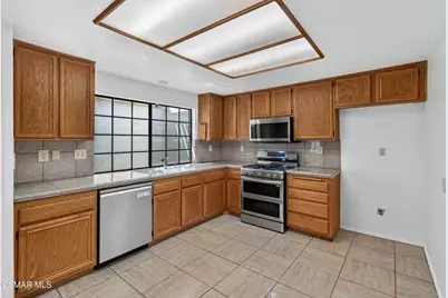 704 Wind Willow Way, Simi Valley, CA 93065 - Photo 21
