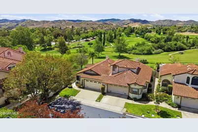 704 Wind Willow Way, Simi Valley, CA 93065 - Photo 3
