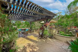 667 Azure Hills Dr, Simi Valley, CA 93065 - Photo 57