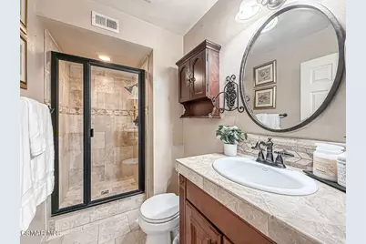667 Azure Hills Drive, Simi Valley, CA 93065 - Photo 27