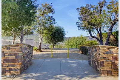 1021 Lynnmere Drive, Thousand Oaks, CA 91360 - Photo 57