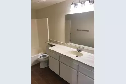 245 Oakleaf Drive #104, Thousand Oaks, CA 91360 - Photo 9