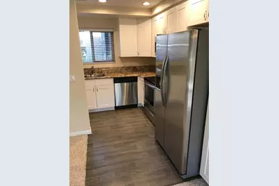 245 Oakleaf Drive #104, Thousand Oaks, CA 91360 - Photo 3