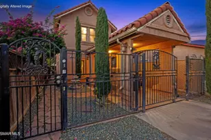 458 W Spruce Ave, Pinedale, CA 93650 - Photo 1