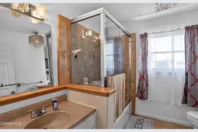 458 W Spruce Avenue, Pinedale, CA 93650 - Photo 9