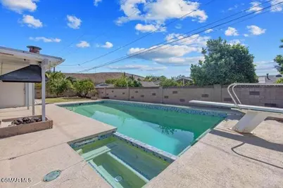 1558 Dover Avenue, Thousand Oaks, CA 91360 - Photo 39