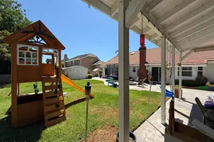 2690 Deerwood Ave, Simi Valley, CA 93065 - Photo 19