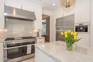 850 Ellesmere Way, Oak Park, CA 91377 - Photo 9
