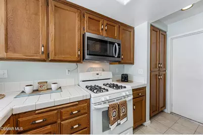 1806 Rory Lane #6, Simi Valley, CA 93063 - Photo 19