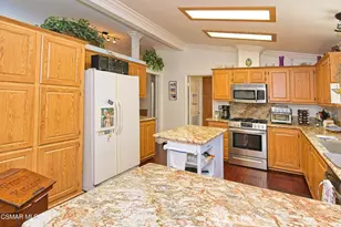 193 Little John Ln, Westlake Village, CA 91361 - Photo 9