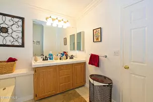 193 Little John Ln, Westlake Village, CA 91361 - Photo 11