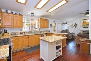 193 Little John Ln, Westlake Village, CA 91361 - Photo 41