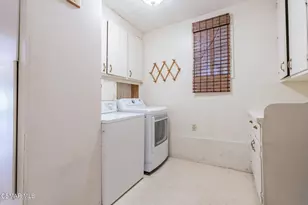 2252 Hillsbury Rd, Westlake Village, CA 91361 - Photo 35