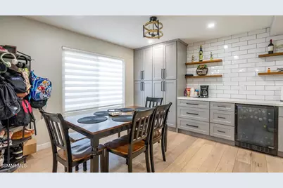 561 Spring Road #43, Moorpark, CA 93021 - Photo 1