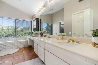 652 Stonebrook Street, Simi Valley, CA 93065 - Photo 29