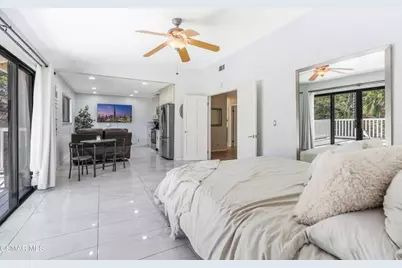 652 Stonebrook Street, Simi Valley, CA 93065 - Photo 27