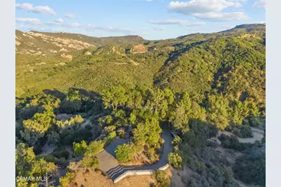 2025 McKain Street, Calabasas, CA 91302 - Photo 3