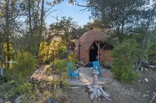 2025 McKain St, Calabasas, CA 91302 - Photo 45