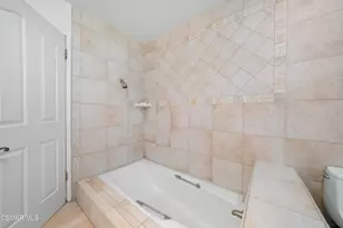 587 Calle Sequoia, Thousand Oaks, CA 91360 - Photo 17