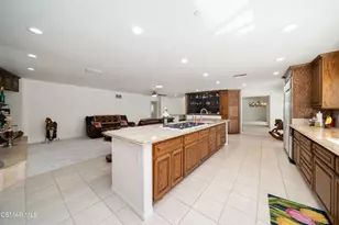 587 Calle Sequoia, Thousand Oaks, CA 91360 - Photo 11