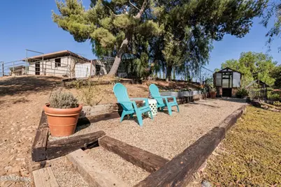1039 Nonchalant Drive, Simi Valley, CA 93065 - Photo 41