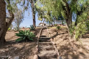 1039 Nonchalant Dr, Simi Valley, CA 93065 - Photo 57