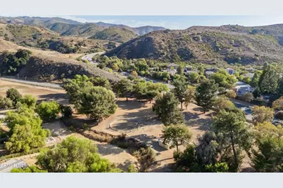 1039 Nonchalant Drive, Simi Valley, CA 93065 - Photo 61