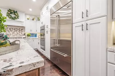 728 Rustic Hills Drive, Simi Valley, CA 93065 - Photo 17