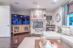728 Rustic Hills Dr, Simi Valley, CA 93065 - Photo 19