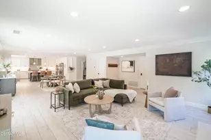 1312 Dubonnet Ct, Oak Park, CA 91377 - Photo 23