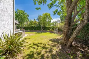 1312 Dubonnet Ct, Oak Park, CA 91377 - Photo 31