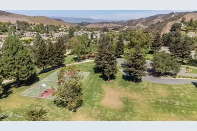 185 Laurel Wood Court, Simi Valley, CA 93065 - Photo 27