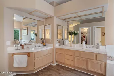 588 Monteleone Avenue, Oak Park, CA 91377 - Photo 15