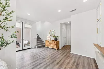 425 Stratus Lane #5, Simi Valley, CA 93065 - Photo 13