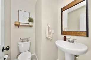 425 Stratus Ln, Simi Valley, CA 93065 - Photo 7