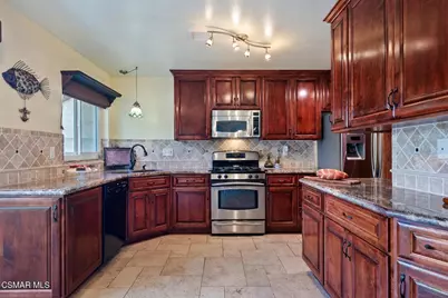 1425 Calle Lozano, Camarillo, CA 93012 - Photo 11