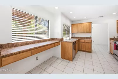 2259 Oakdale Circle, Simi Valley, CA 93063 - Photo 17